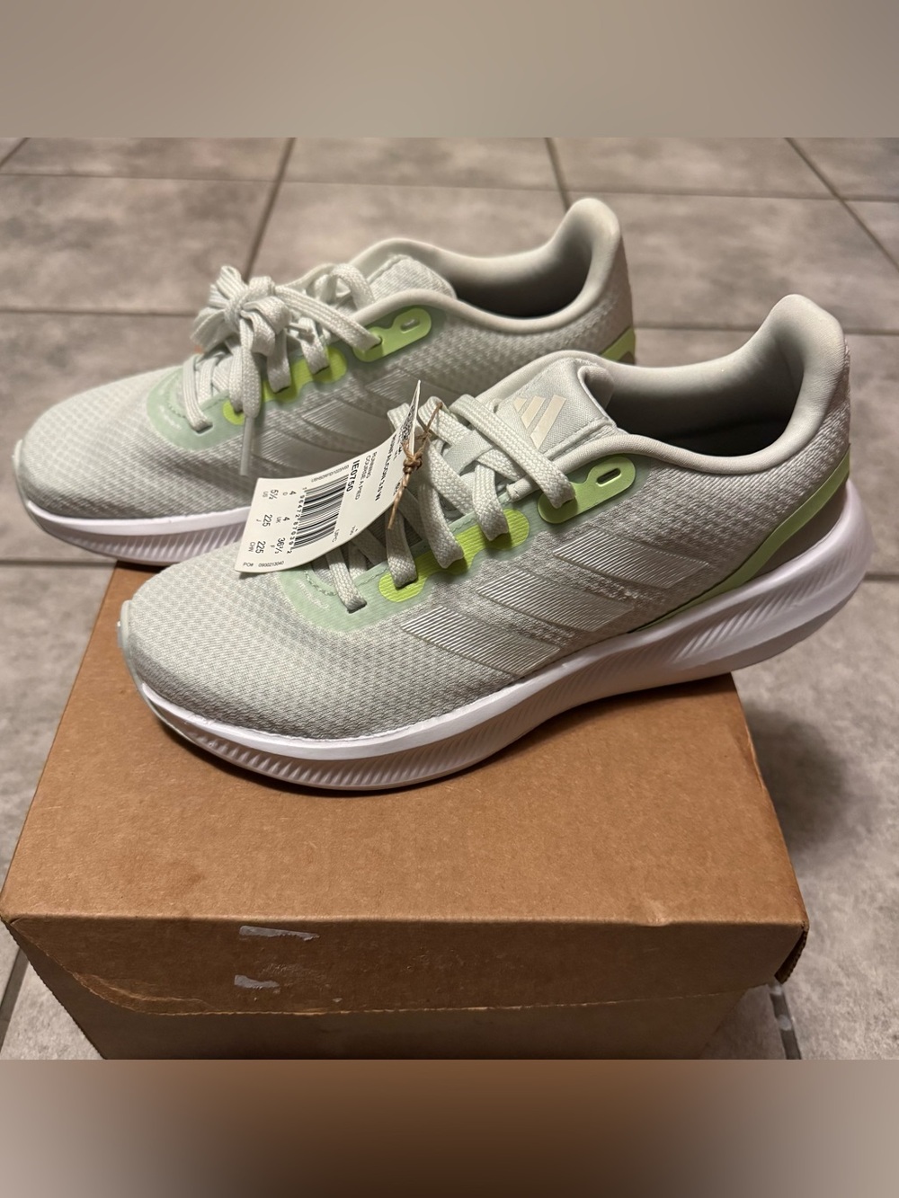 Adidas RunFalcon 3.0 Women's Running Shoe  White/Green SIZE 5.5